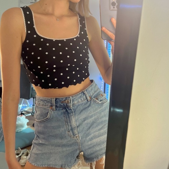 TOPSHOP⚫️DETAILED⚪️CROPPED TOP⚫️ - Picture 2 of 6